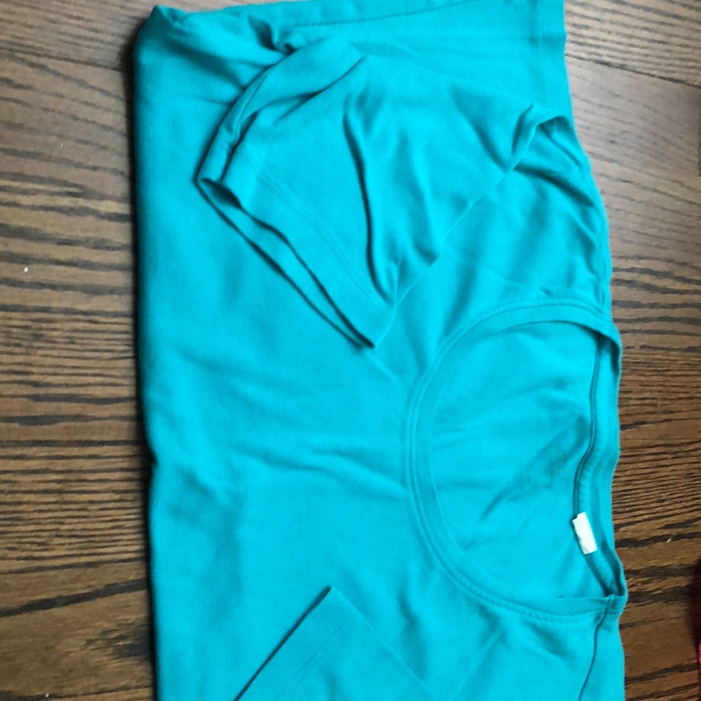 Women’s short sleeve tshirts